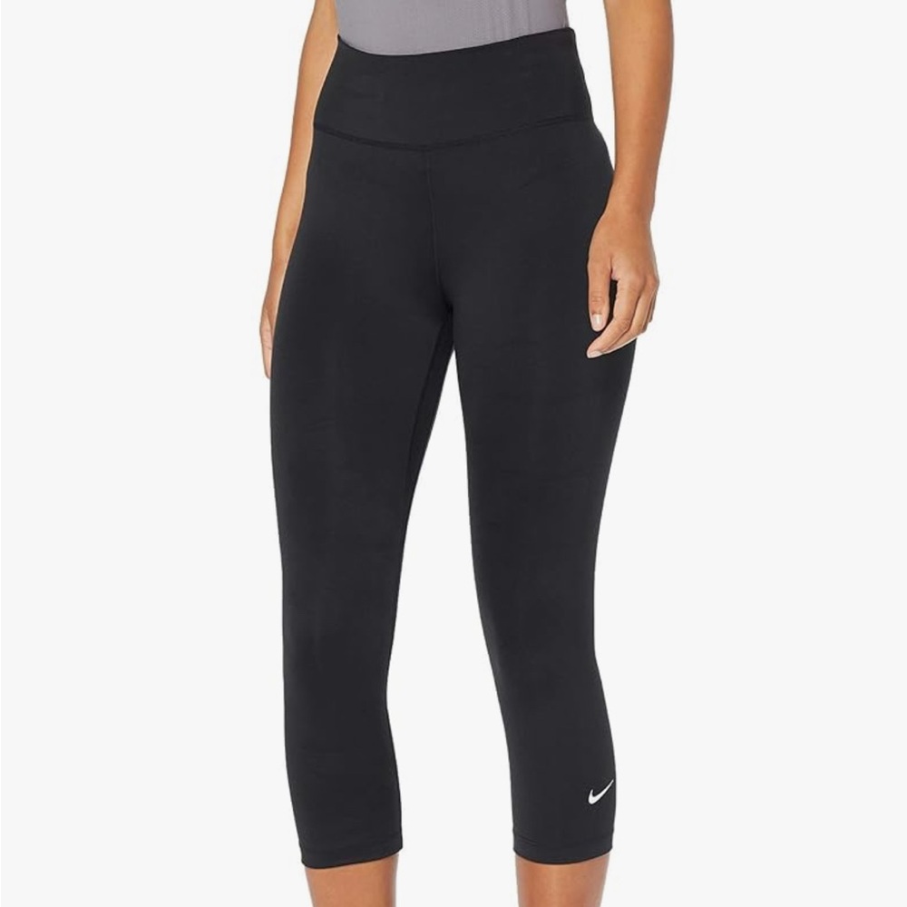 Nike Women's All-in Capri Leggings, size x-small